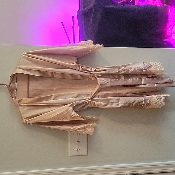 Thinner Ripon Robe Intimates & Sleepwear | Thin Faux Pink Silk Robe Size S | Poshmark
